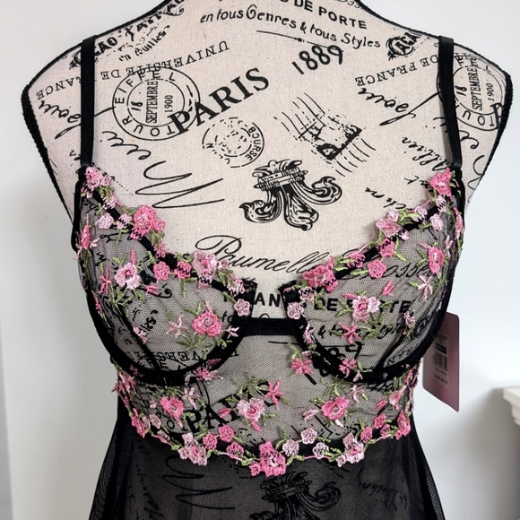 BED OF ROSES | Women's Black/Pink Floral Embroidered Mesh Badydoll Set - Picture 2 of 6